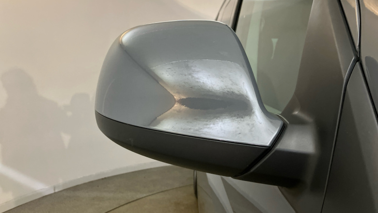 Volkswagen Transporter T32 Lwb Diesel 2.0 TDI 150 Highline Kombi Van